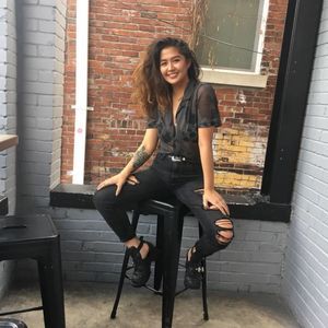 Meet your Posher, Liz